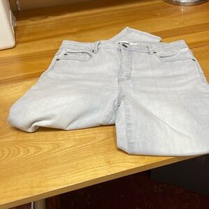 Simon’s Contemporain light grey jeans